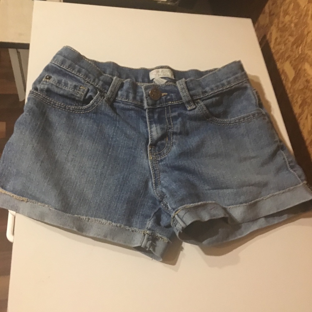 Girls size 10 Jean shorts. Great condition.